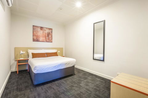 Nightcap At Rose & Crown Hotel - Dalby Accommodation 13