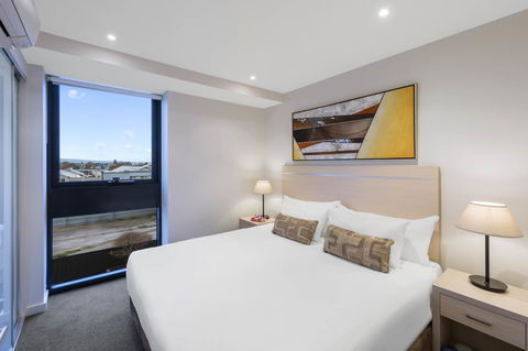 IStay Precinct Adelaide - Dalby Accommodation 1