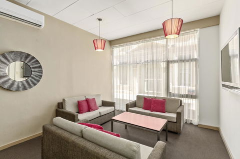 Adelaide Paringa - Dalby Accommodation 17