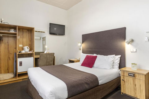 Adelaide Paringa - Dalby Accommodation 4
