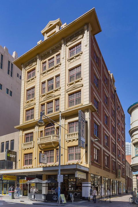 Adelaide Paringa - Dalby Accommodation 0