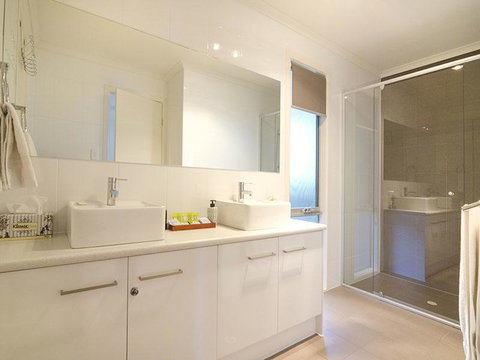 Seagrass Villas Normanville - Dalby Accommodation 12