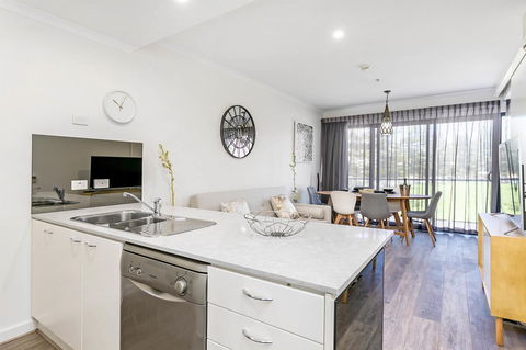Heart Of Glenelg BnB - Dalby Accommodation 5