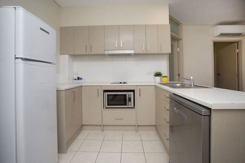 Hume Serviced Apartments - Dalby Accommodation 16