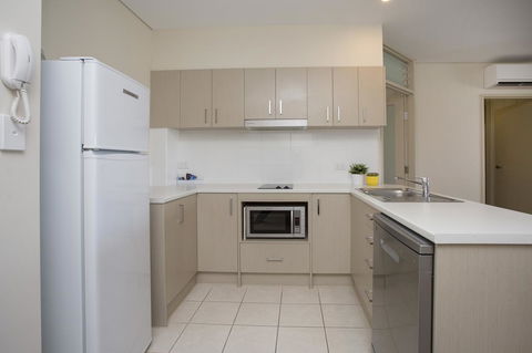 Hume Serviced Apartments - Dalby Accommodation 9