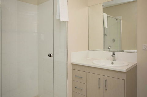 Hume Serviced Apartments - Dalby Accommodation 21