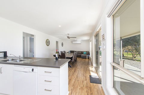 32 West B&B - Dalby Accommodation 18