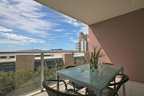 Adelaide DressCircle Apartments - North Terrace - Dalby Accommodation 1
