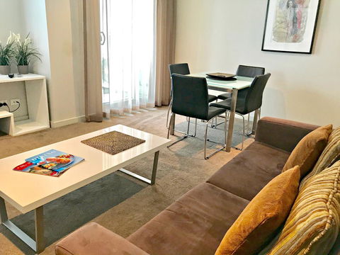 Adelaide DressCircle Apartments - North Terrace - Dalby Accommodation 19