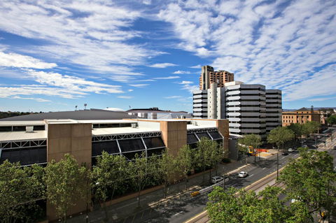 Adelaide DressCircle Apartments - North Terrace - Dalby Accommodation 35