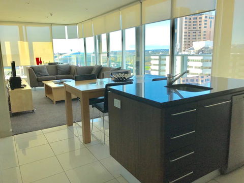 Adelaide DressCircle Apartments - North Terrace - Dalby Accommodation 3