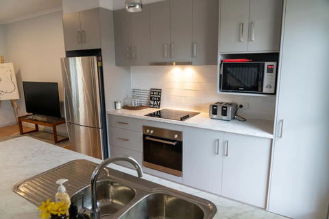 Gawler Townhouse 3 Bedroom - Dalby Accommodation 2