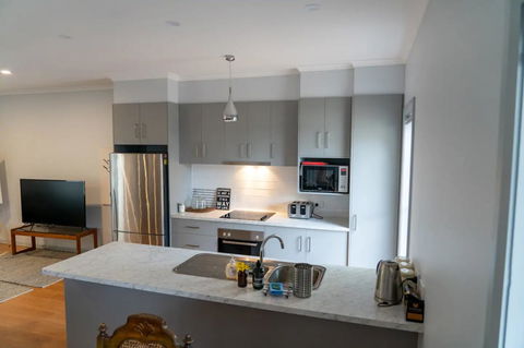 Gawler Townhouse 3 Bedroom - Dalby Accommodation 4