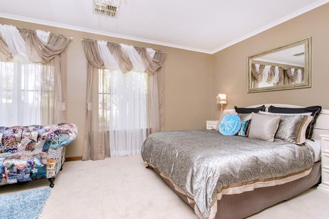 Barossa Retro BnB - Dalby Accommodation 8