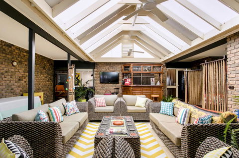 Barossa Retro BnB - Dalby Accommodation 5