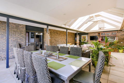 Barossa Retro BnB - Dalby Accommodation 6