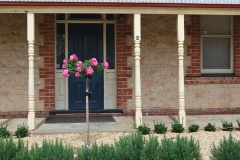 Jacaranda Cottage - Dalby Accommodation 1