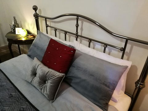 Hilda Anna's - Dalby Accommodation 25