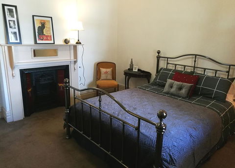 Hilda Anna's - Dalby Accommodation 24