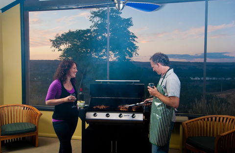 Riverview Rise Retreats - Dalby Accommodation 32