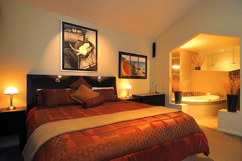 Riverview Rise Retreats - Dalby Accommodation 2