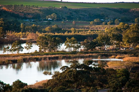 Riverview Rise Retreats - Dalby Accommodation 24