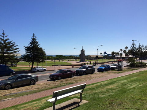 Adelaide - Semaphore Beach Front - Dalby Accommodation 24