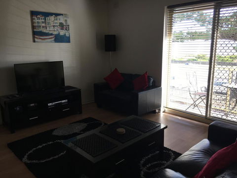 Adelaide - Semaphore Beach Front - Dalby Accommodation 2