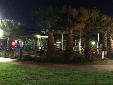 Adelaide - Semaphore Beach Front - Dalby Accommodation 28