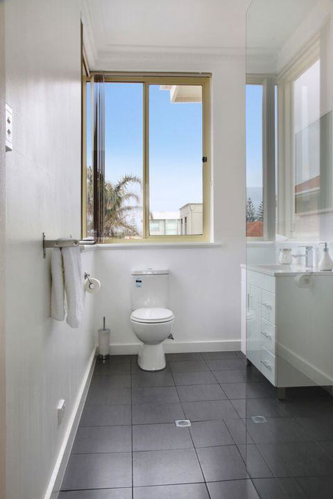 Seaview Sunset Holiday Apartments - Dalby Accommodation 31