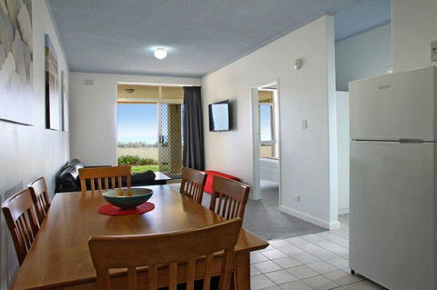 Seaview Sunset Holiday Apartments - Dalby Accommodation 43