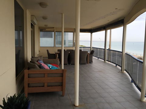 Seaview Sunset Holiday Apartments - Dalby Accommodation 15