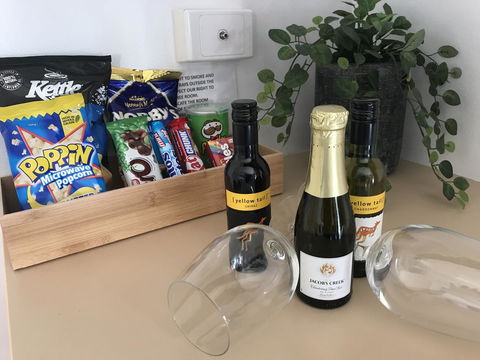 OCEAN BREEZE MOTEL - Dalby Accommodation 15