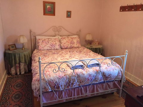 Lavender Cottage B&B - Dalby Accommodation 1