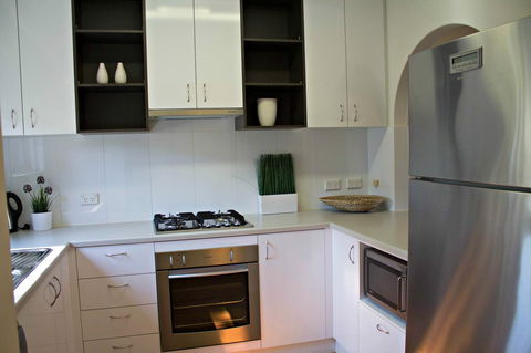 Adelaide DressCircle Apartments - Archer Street - Dalby Accommodation 15