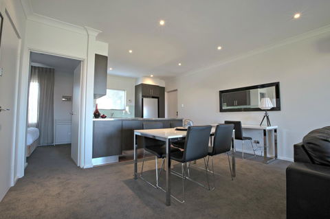 Adelaide DressCircle Apartments - Archer Street - Dalby Accommodation 8