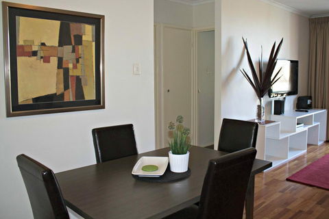 Adelaide DressCircle Apartments - Archer Street - Dalby Accommodation 23