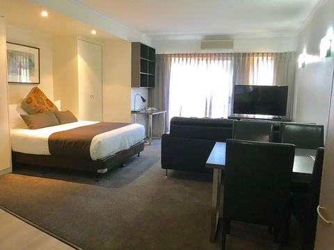 Adelaide DressCircle Apartments - Archer Street - Dalby Accommodation 4