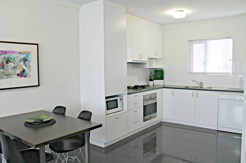 Adelaide DressCircle Apartments - Archer Street - Dalby Accommodation 10