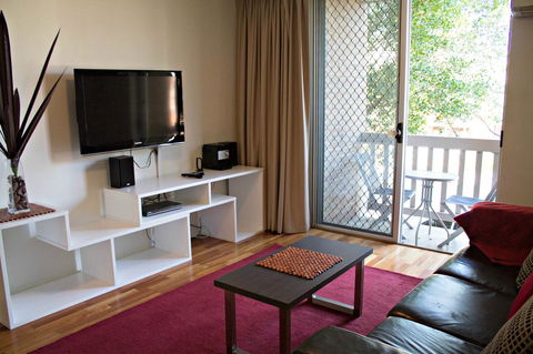 Adelaide DressCircle Apartments - Archer Street - Dalby Accommodation 14