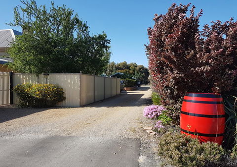 Little Para Cottage Tanunda - Dalby Accommodation 14