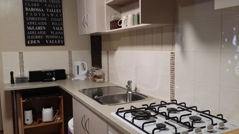 Little Para Cottage Tanunda - Dalby Accommodation 7