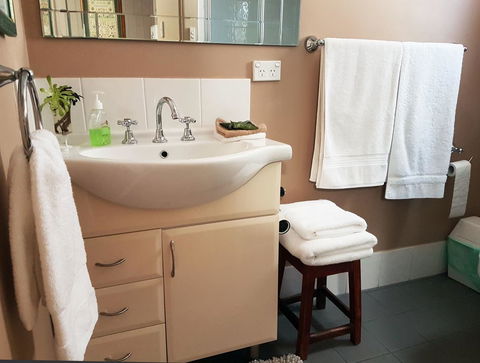 Little Para Cottage Tanunda - Dalby Accommodation 8