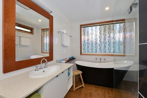 Trafalgar Premium Vintage Suites - Dalby Accommodation 5