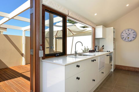 Trafalgar Premium Vintage Suites - Dalby Accommodation 12