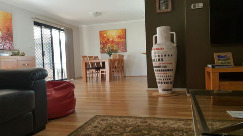 Jacaranda Homestay - Dalby Accommodation 5
