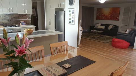 Jacaranda Homestay - Dalby Accommodation 3