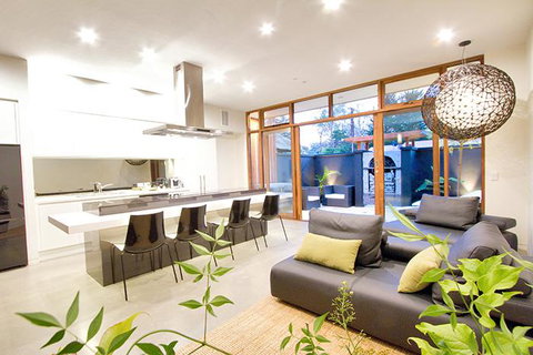 Sticky Rice Villas - Dalby Accommodation 5