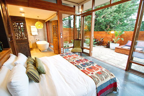 Sticky Rice Villas - Dalby Accommodation 12
