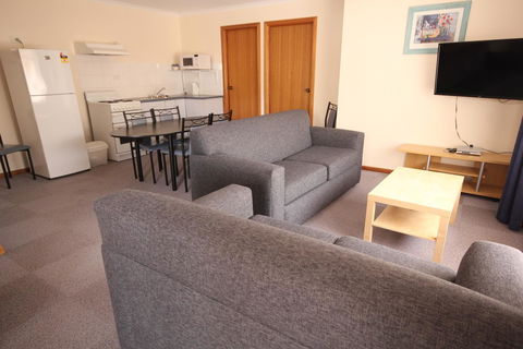 Port Vincent Motel & Apartments - Dalby Accommodation 15